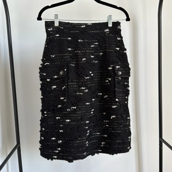 Chanel tweed skirt size 38